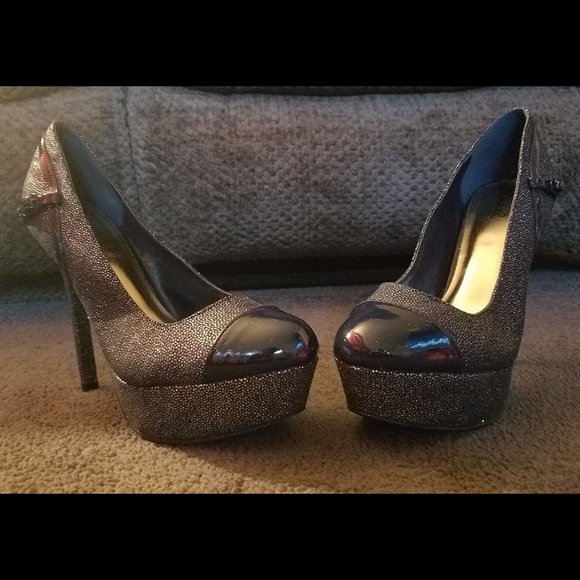 Cap Toe Platform Navy and Silver 5.5" Stiletto Heels - Picture 3 of 4